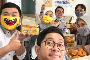 10.000 tahu gratis dibagikan di DIY dan Jateng