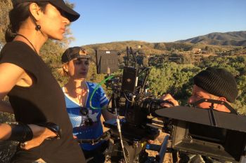 Sutradara berduka cita atas kematian sinematografer di lokasi film "Rust"