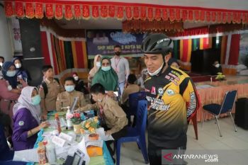 Pemkot Solok terus upayakan capai target vaksinasi 70 persen hingga November