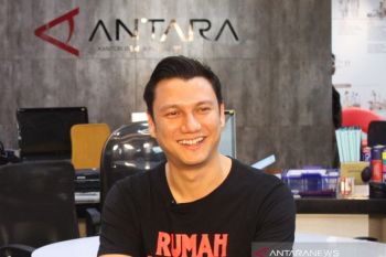 Christian Sugiono pilih tetap untuk hindari kerumunan saat liburan