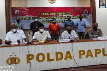 Mantan Bupati Yalimo LP jadi tersangka dana bansos Rp1 miliar