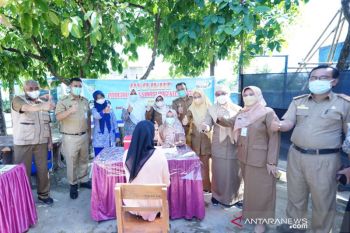 Bupati Pangkep pantau vaksinasi di SMPN 1 Pangkajene