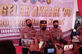 Alumni AKABRI 1990 menggelar vaksin massal di Kolaka