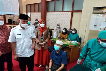 20 ribu peserta, target vaksinasi massal digelar Unand-Salim Grup di Padang