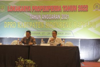Kadiv Yankumham Kemenkumham Sulsel beri materi pada Lokakarya Propemperda DPRD Sidrap