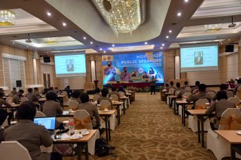 100 anggota Polri milenial ikuti kegiatan workshop "public speaking"