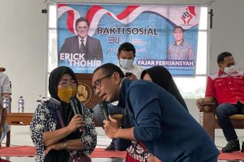Erick Thohir bantu modal usaha tanpa agunan ke ratusan ibu-ibu OKU Selatan