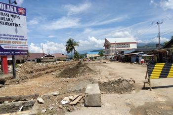 Dinas PU Kolaka lakukan pengaspalan jalan sepanjang 1,7 kilometer