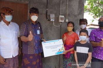 1.565 keluarga prasejahtera di Bali dapat sambungan listrik gratis dari PLN