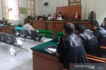 Saksi ahli: Bantuan untuk umum tidak bisa disebut suap