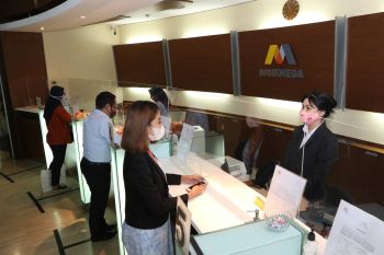 Bank Mega meraih laba bersih Rp2,53 triliun pada kuartal III 2021