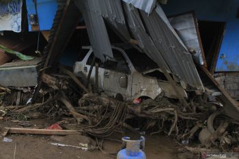 Pemkab Flotim imbau warga Adonara jauhi lokasi bekas banjir