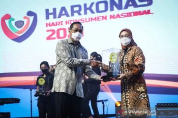 Menteri Perdagangan berikan penghargaan kepada Bupati Purwakarta