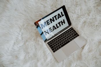 Lindungi kesehatan jiwa selama pandemi dengan normalisasi kehidupan