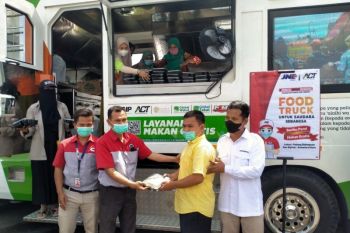 ACT bagikan paket makanan gratis untuk warga Kota Padangsidempuan
