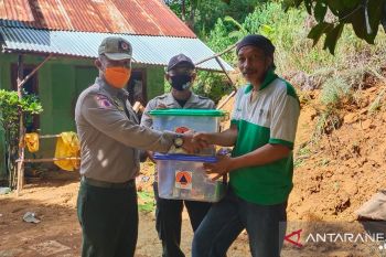 BPBD Padang bantu pembersihan rumah warga tertimpa longsor