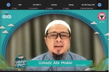 Tausiyah Ustadz Abi Makki di Semen Padang; Meneladani Rasulullah yang Tawadhu dan Qanaah