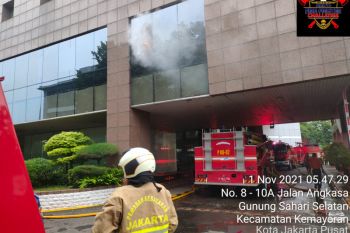Gedung Basarnas Jakarta terbakar diduga karena korsleting listrik