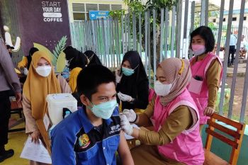 Vaksinasi COVID-19 di Rutan Makassar dan LPKA Maros capai 98 persen