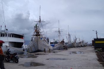 Kesyahbandaran Makassar imbau nelayan waspadai kondisi cuaca ekstrem