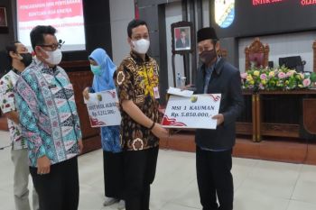 Pemkot Pekalongan salurkan bantuan jasa kinerja pendidik