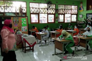 Gubernur DKI Jakarta longgarkan sejumlah aturan pada PPKM Level Satu
