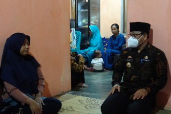 Wali Kota Metro takziah kerumah korban kecelakaan maut di Jalan Raya Stadion