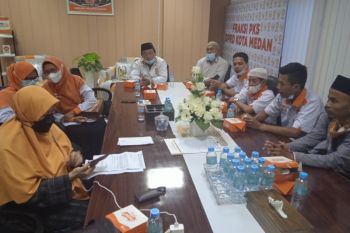 Warga datangi DPRD Medan minta hentikan pembangunan tebing Sungai Babura