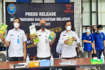 BNN Kalsel berhasil gagalkan penyelundupan 4,1 kg sabu-sabu dari Malaysia