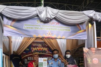 Lapas Rajabasa pamerkan hasil karya narapidana