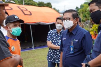 Petrokimia Gresik salurkan 1.200 paket sembako untuk korban banjir