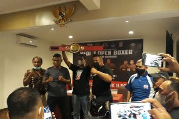 "Kediri Open Boxer" diikuti petinju profesional