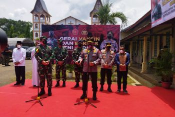 Panglima TNI -Kapolri pantau vaksinasi di Labuan Bajo