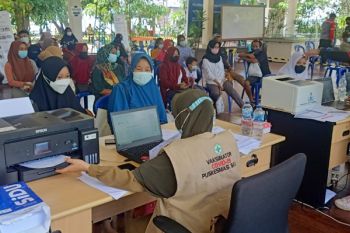 Bantu upaya Pemkab Banggai percepat vaksinasi COVID-19, DSLNG kembali gelar Sentra Vaksinasi II