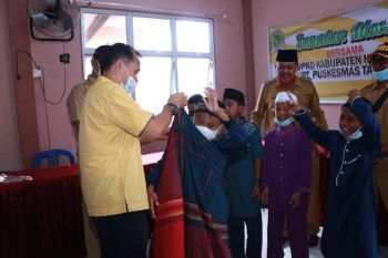 Setelah Kateman, Ketua DPRD Inhil kembali buka sunat massal di Tanah Merah