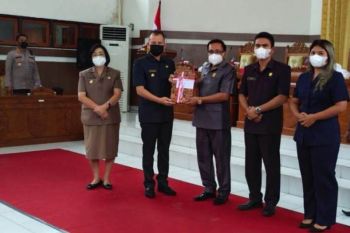 Bupati Gumas sampaikan Raperda APBD 2022, berikut komposisinya