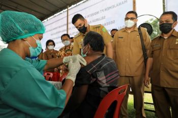 Wali Kota Medan sebut vaksinasi COVID-19 bisa cegah gelombang ketiga
