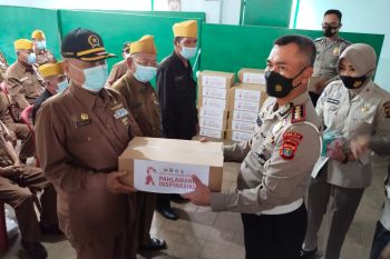 Hari Pahlawan, Ditlantas Polda Lampung sambangi rumah veteran