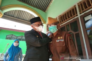 Wali Kota Kendari sambangi rumah veteran saat peringatan Hari Pahlawan
