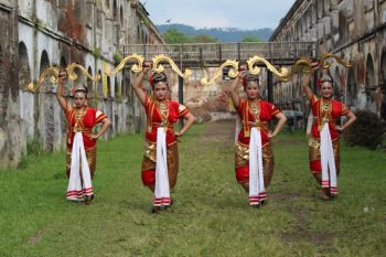 Sanggar Greget tampilkan lima tarian hormati jasa  pahlawan