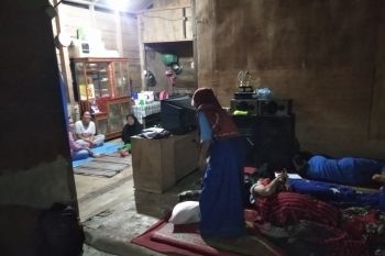 Takut longsor dan banjir susulan, 120 Kepala Keluarga di Sinuruik Talamau mengungsi
