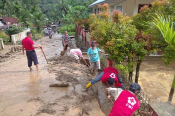 Pascalongsor dan banjir, warga Sinuruik Talamau Pasbar diminta waspada seminggu kedepan