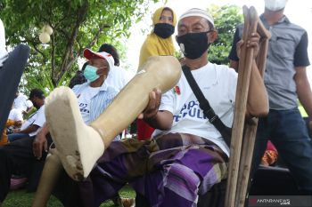 Bantuan Kaki Palsu Gratis