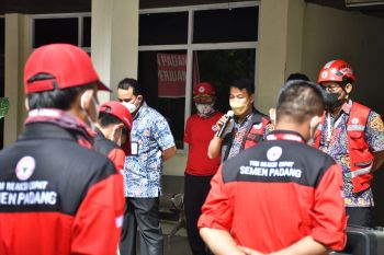Semen Padang kirim sembako dan relawan  ke lokasi banjir  Pasaman Barat