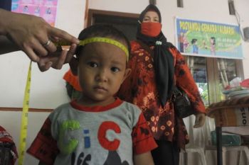 3.630 anak stunting dapat bantuan Bapak Asuh