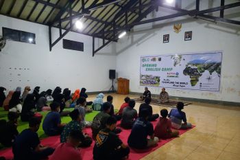 Desa Tetebatu Selatan dorong peningkatan SDM pelajar berbahasa Inggris