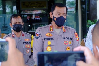 Sembilan pekerja apartemen yang jatuh telah dirawat