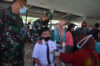 Kodim 1402/Poliwali Mandar optimalkan peran babinsa percepat vaksinasi COVID-19