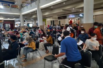 Second dose vaccination reaches 94 percent of target: Surabaya mayor