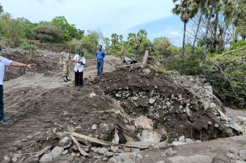 Banjir lahar dingin berpotensi terjadi di Lembata